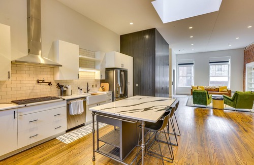 Downtown Omaha Copropriété | Downtown Omaha Getaway w/ Deck & Gas Grill!