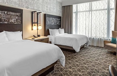 The Loop Hôtel | Downtown Printer Row district Hotel style room