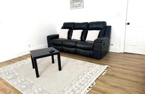 Livingston Park Appartement | Downtown Retreat - Cozy First Floor