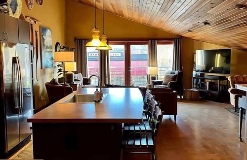 Sequim Appartement | Downtown Retreat Mtn Views, Great Location
