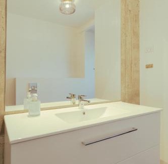 Torshavn Appartement | Downtown - Retro Decor - Stunning Views - Terrace