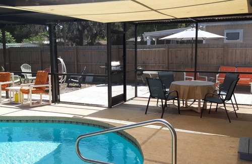 Safety Harbor Maison | Downtown Safety Harbor 2 Bed 1 Bath Pool Home, 20 minutes from Clearwater beach