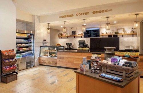 Downtown Vancouver Maison | Downtown stay next to park, near the river!!
