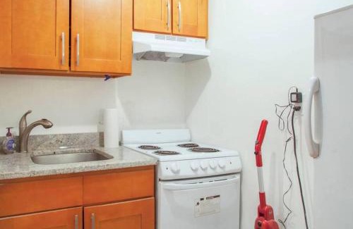 Theatre District Appartement | Downtown Studio Apt, Near Grocery And Hospitals