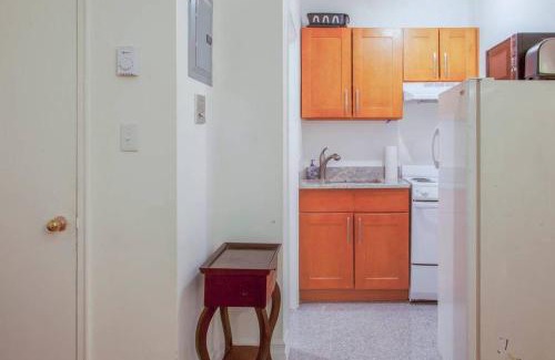 Theatre District Appartement | Downtown Studio Apt, Near Grocery And Hospitals