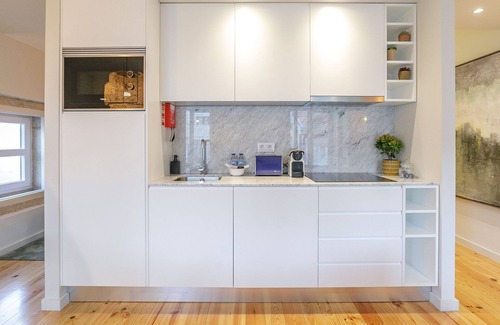 Centro / Baixa Appartement | Downtown Studio w/Pool, AC & Balcony by LovelyStay