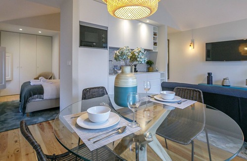 Centro / Baixa Appartement | Downtown Studio w/Pool, AC & Balcony by LovelyStay