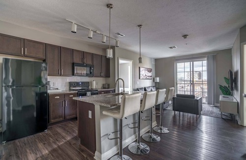 Downtown Columbus Appartement | Downtown Views from a Stylish 2BR with Balcony