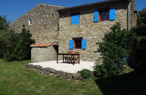 Pont-de-Barret Cottage | Drôme Provençale, gite La Colline Le JARDIN CLOS