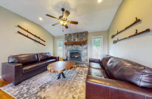 Gilford Maison | Dragonfly Hill
