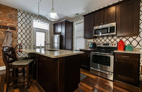 Dubuque Appartement | Drake House - Vue sur la ville (bain à remous privé)