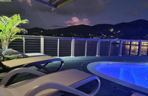 Bel Ombre Appartement | Drake Seaside Studio Apartments