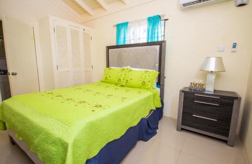 St. Ann's Bay Maison | Drax Hall 2 Bed Villa Getaway 24hrs security