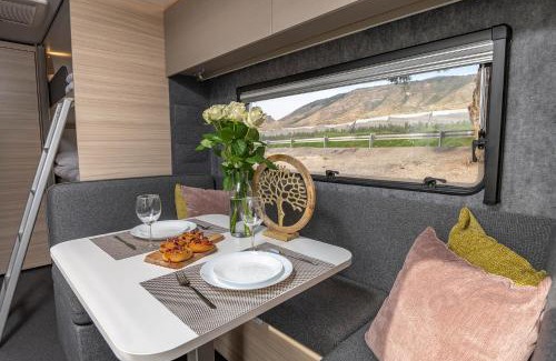 Emek HaYarden Lit Et Petit-Déjeuner | Dream Caravan's - קרוואנים מהממים ומאובזרים למשפחות בחוף גופרה בכנרת