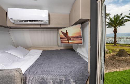 Emek HaYarden Lit Et Petit-Déjeuner | Dream Caravan's - קרוואנים מהממים ומאובזרים למשפחות בחוף גופרה בכנרת