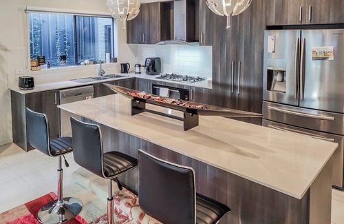 Clyde Maison | Dream Clyde Family Home w/Movie Theater+Pool Table