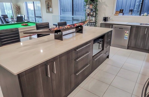 Clyde Maison | Dream Clyde Family Home w/Movie Theater+Pool Table