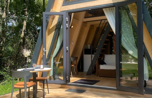 Les-Trois-Moutiers Cottage | Ecolodge de rêve dans un château de conte de fées