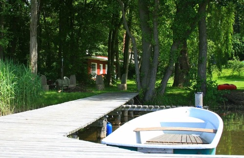 Guestrow Maison | Dream house on the Inselsee, with private lake access, jetty and bathing facilities