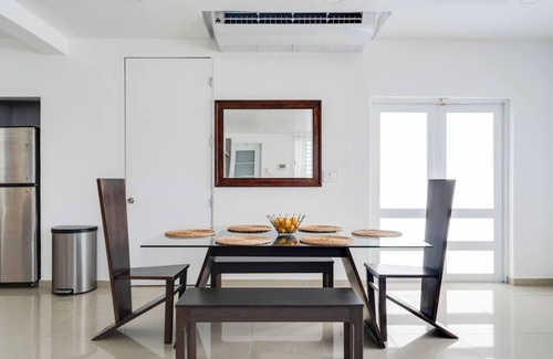 Isla Verde Maison | Dream House-Walk to Beach-3BR/2BA/AC+Terrace