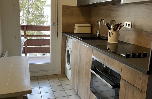 Brides-les-Bains Appartement | Emplacement de rêve pour cet appartement plein centre de brides les bains