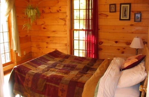 Morrisville Cabine | Dream Log Cabin, pourtant proche de tout! Chiens bienvenus !!!