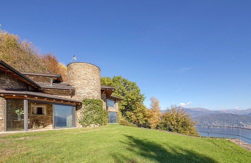 Carciano Villa | Villa de rêve avec piscine et spa, et vue imprenable sur le Lac! - Villa Petra