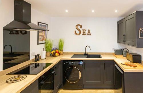 Margate Maison | Dreamland Cottage Margate By Adliv