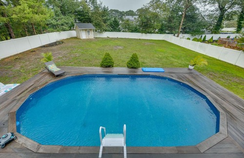 Lake Grove Maison | Dreams of Paradise Luxury Home with Pool!