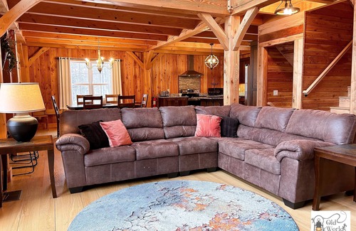Maryland Cabine | Dreams Park/All Star- Sunset Lodge at Old World Village