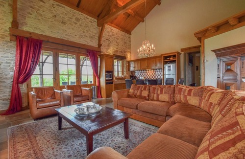 Saint-Medard-d'Excideuil Villa | Luxueuse villa avec piscine privée chauffée