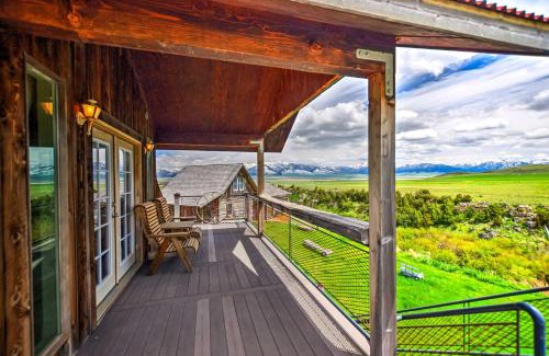 Shining Mountains Appartement | Dreamswest Ennis Studio with Deck and Stunning Views