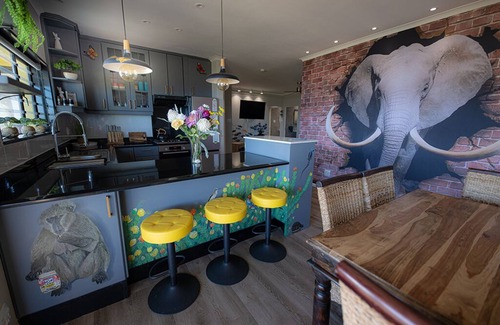 Pringle Bay Cabine | Dreamview Family Suite @ The Butterfly Villa : Spectacular views in Pringle Bay