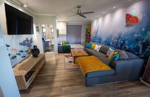 Pringle Bay Cabine | Dreamview Family Suite @ The Butterfly Villa : Spectacular views in Pringle Bay