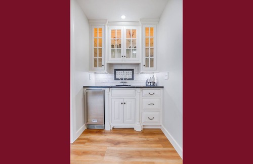 Hammondsport Maison | Dreamways: "Memorable Views + Pet Friendly!"