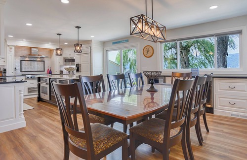Hammondsport Maison | Dreamways: "Memorable Views + Pet Friendly!"