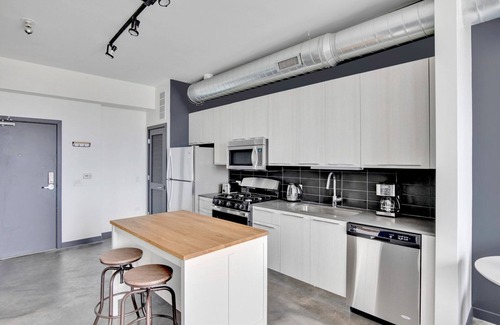 Wicker Park Appartement | Dreamy Bucktown 1BR w/ BBQ, Roof & Outdoor firepit, by Blueground