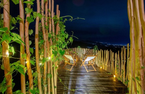Klungkung Villa | Dreamy Cliffside Bamboo Villa with Pool and View