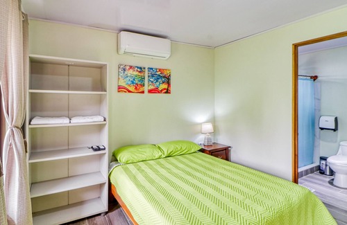Arenal Hot Springs Appartement | Dreamy Dog-Friendly Studio Near Town W/ Volcano View, Fast WiFi & Hammock!