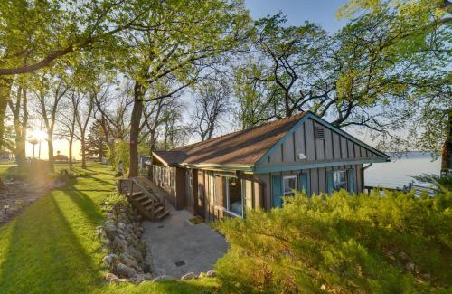 Arlington Maison | Dreamy Lake Poinsett Cabin with Deck, Dock and Views!