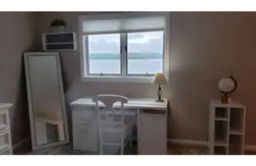 Gilford Maison | Dreamy Lakefront Getaway, Beach, Skiing,Hiking GIC