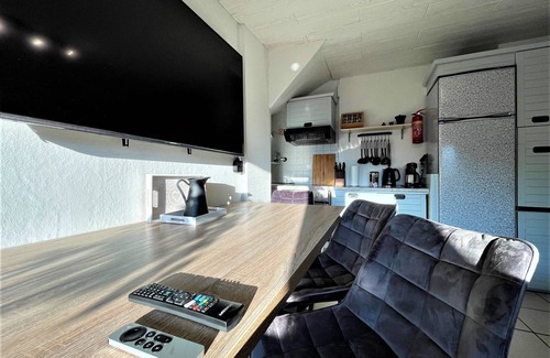 Bullay Appartement | ★Fantastic view of the Moselle | garden | BBQ | box spring bed | SKY & Netflix★