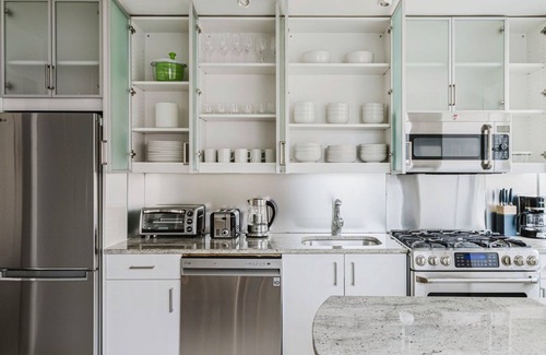 Midtown Appartement | Dreamy Murray Hill 2BR w/ Coffee Bar, Gym, Lounge & W/D, by Blueground