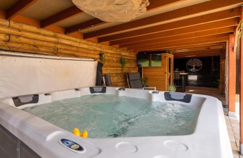 Erm Chalet De Ski | Drents Genieten - Goudheide met privé jacuzzi & sauna