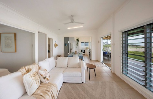 Brooms Head Appartement | Driftaway- Absolute Beachfront LJ Hooker Yamba
