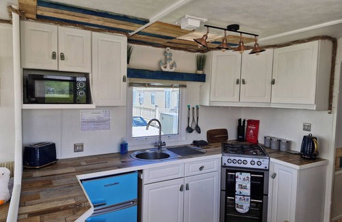 Anderby Creek Cabine | Driftwood Cabin - Dog Friendly, Anderby Creek