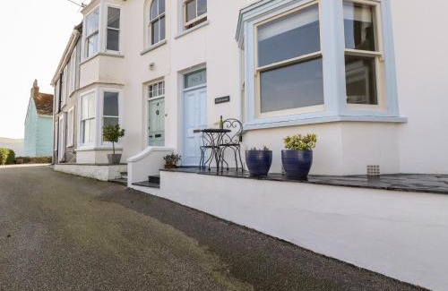 Fowey Maison | Driftwood