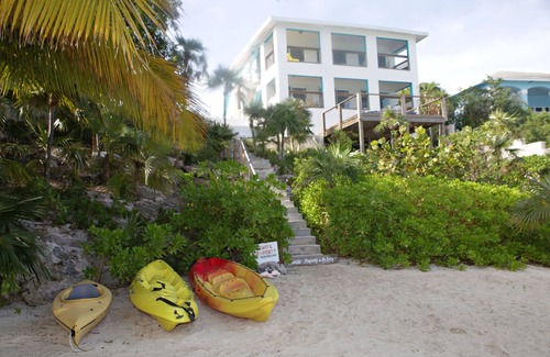 Great Exuma Copropriété | Condo au deuxième étage en bois flotté à Hoopers Bay avec une vue imprenable