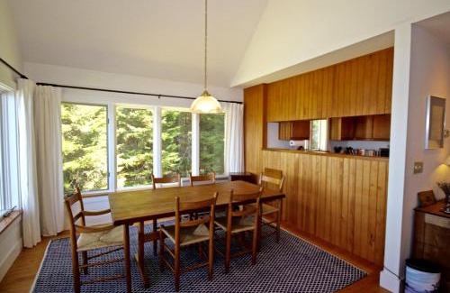 Tenants Harbor Maison | Driftwood
