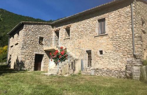 La Motte-Chalancon Maison | Drome Provençale, Gîte Fonfroide, Location à la semaine